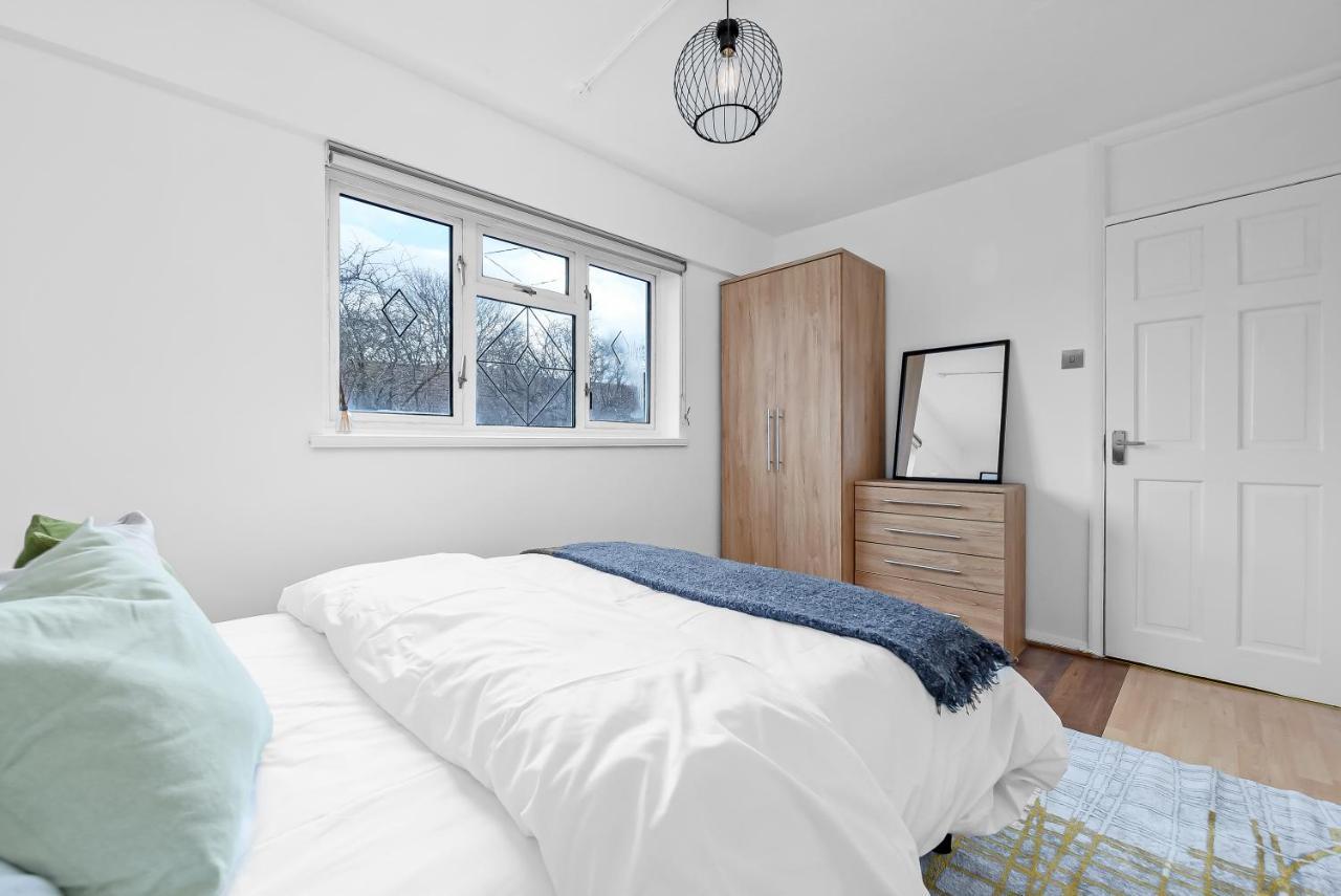 Stylish Excel 3 Bedroom Flat Londres Exterior foto